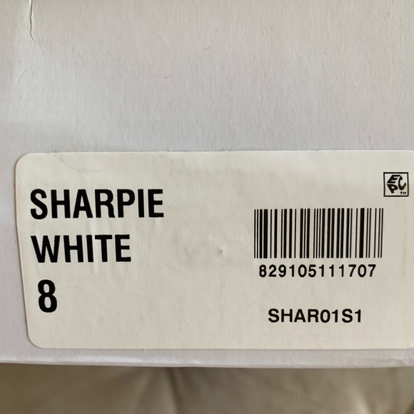 SOLD PREL💕VED STEVE MADDEN WHITE FLATFORM - Picture 7 of 7